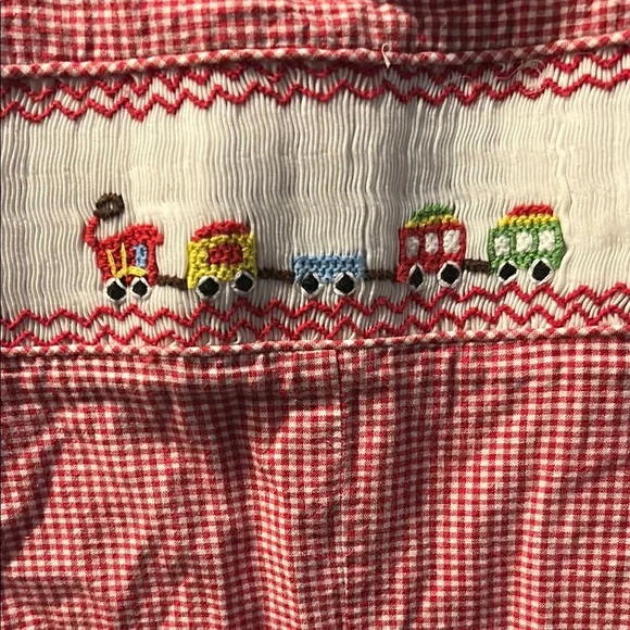 Smocked train overalls - Picture 4 of 4